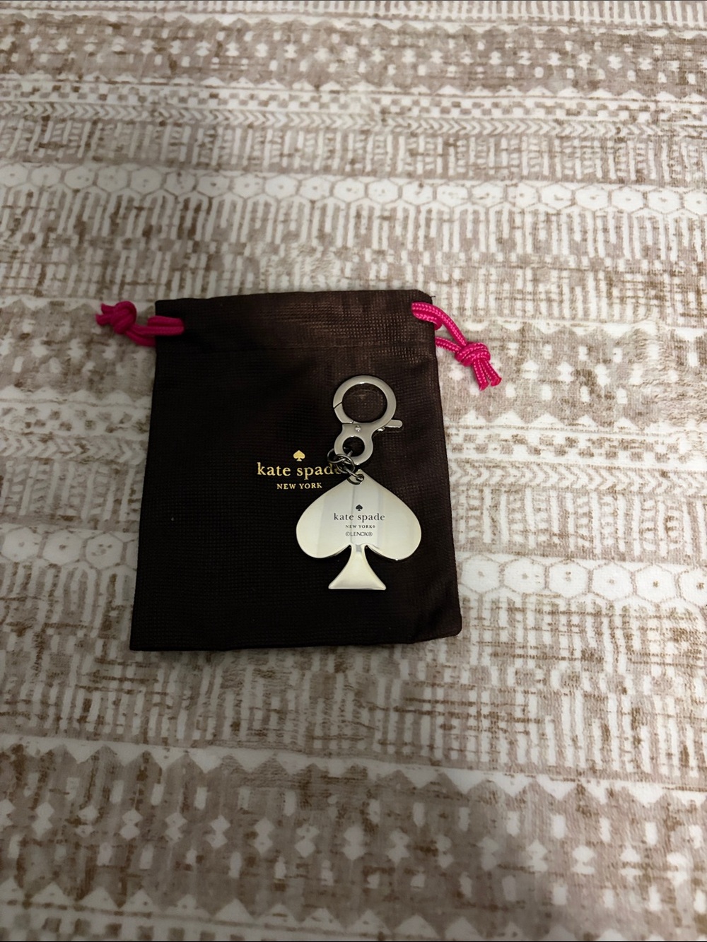 kate spade Silver Street Keychain Charm with gift pouch